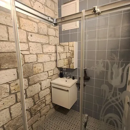 Otel Kervan Yazgülü Çeşme